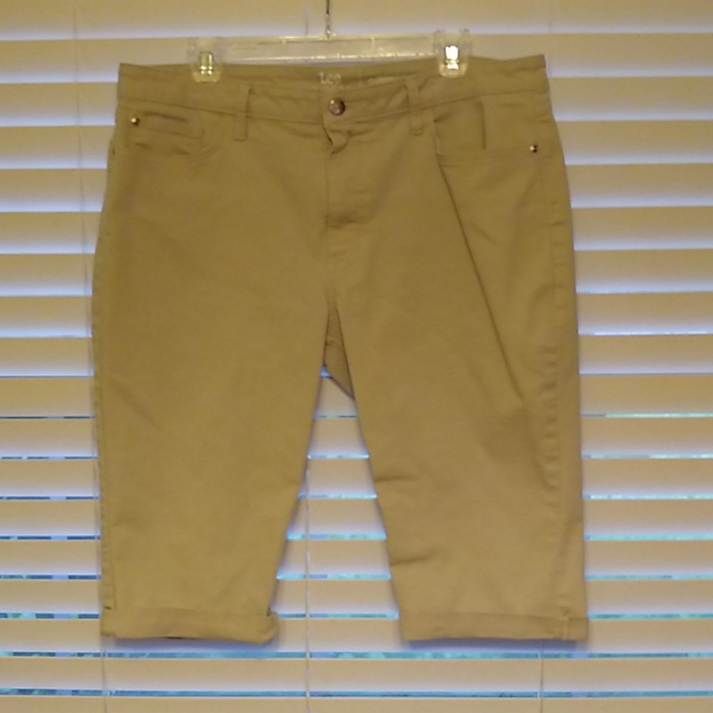 Lee Riders Mid-Rise Capris